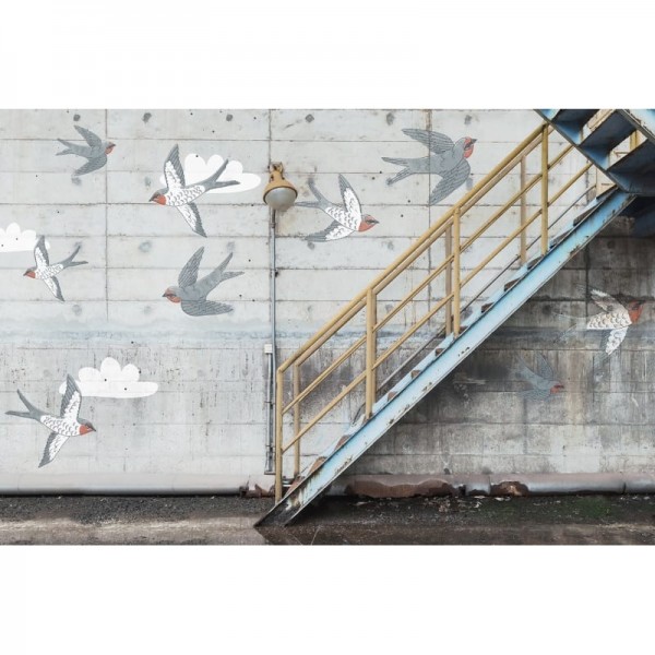 Carta da Parati R16962 Stairway Graffiti, Swallow - REBEL WALLS Carta da Parati R16962 Stairway Graffiti, Swallow - REBEL WALLS