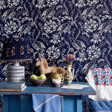 Broderie populaire Crimson...