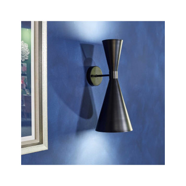 BLACK METAL WALL LAMP...