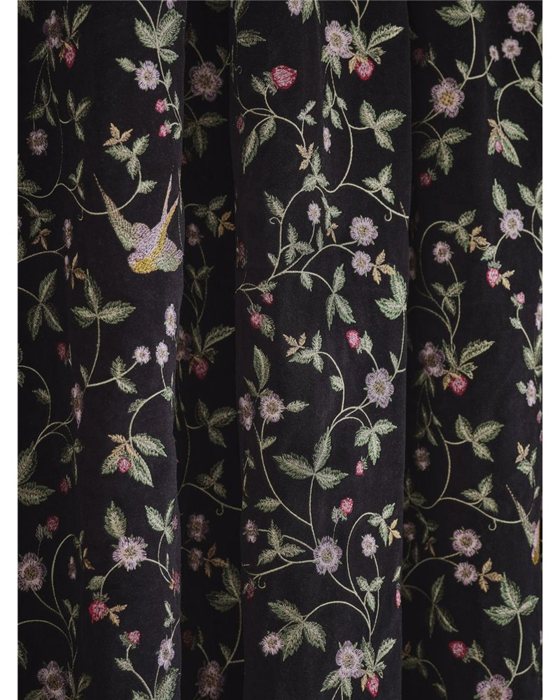 Wild Strawberry Noir Embroidery F1582-01