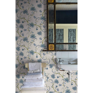Lily Blue B00332