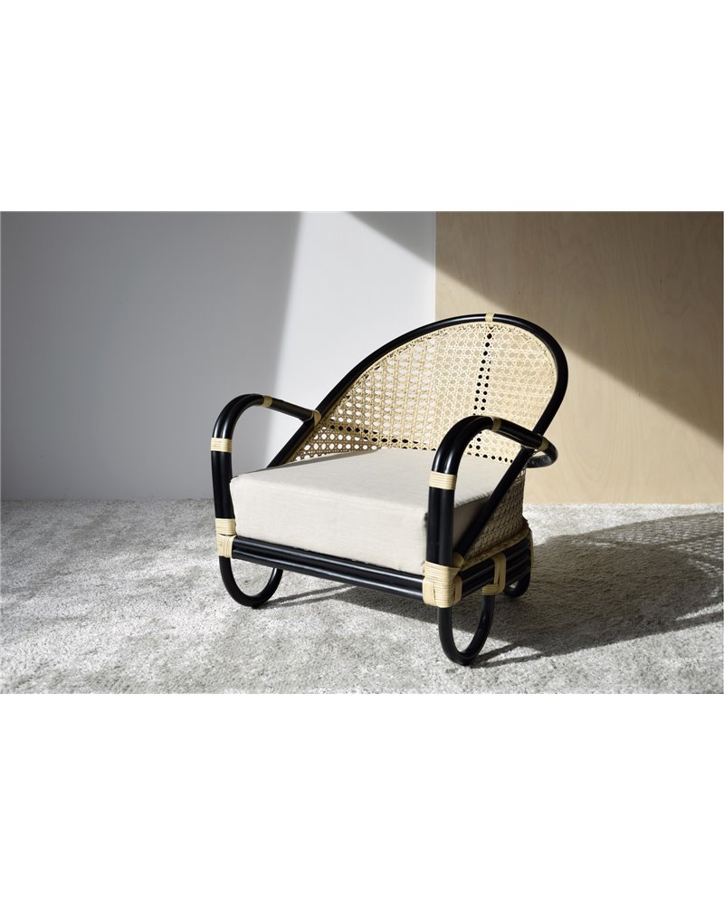 SILLÓN ORSA EN RATTAN CON COJÍN. SILLÓN ORSA EN RATTAN CON COJÍN.